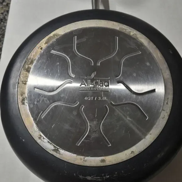 All-Clad HA1 Expert 4-Qt/3.8L Nonstick Sauté Pan - Induction & Oven Safe - Black - Picture 6 of 12